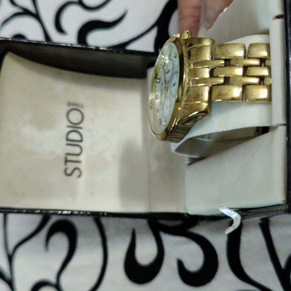 Studio Time Watch - Picture 2 of 2